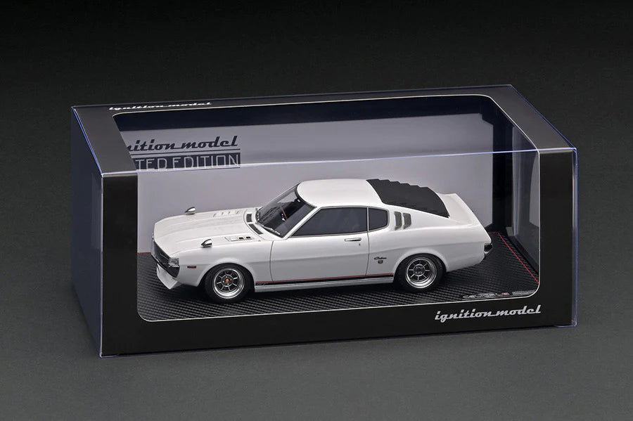 Toyota Celica 1600GT LB (TA27) White With Engine & 2 tshirt